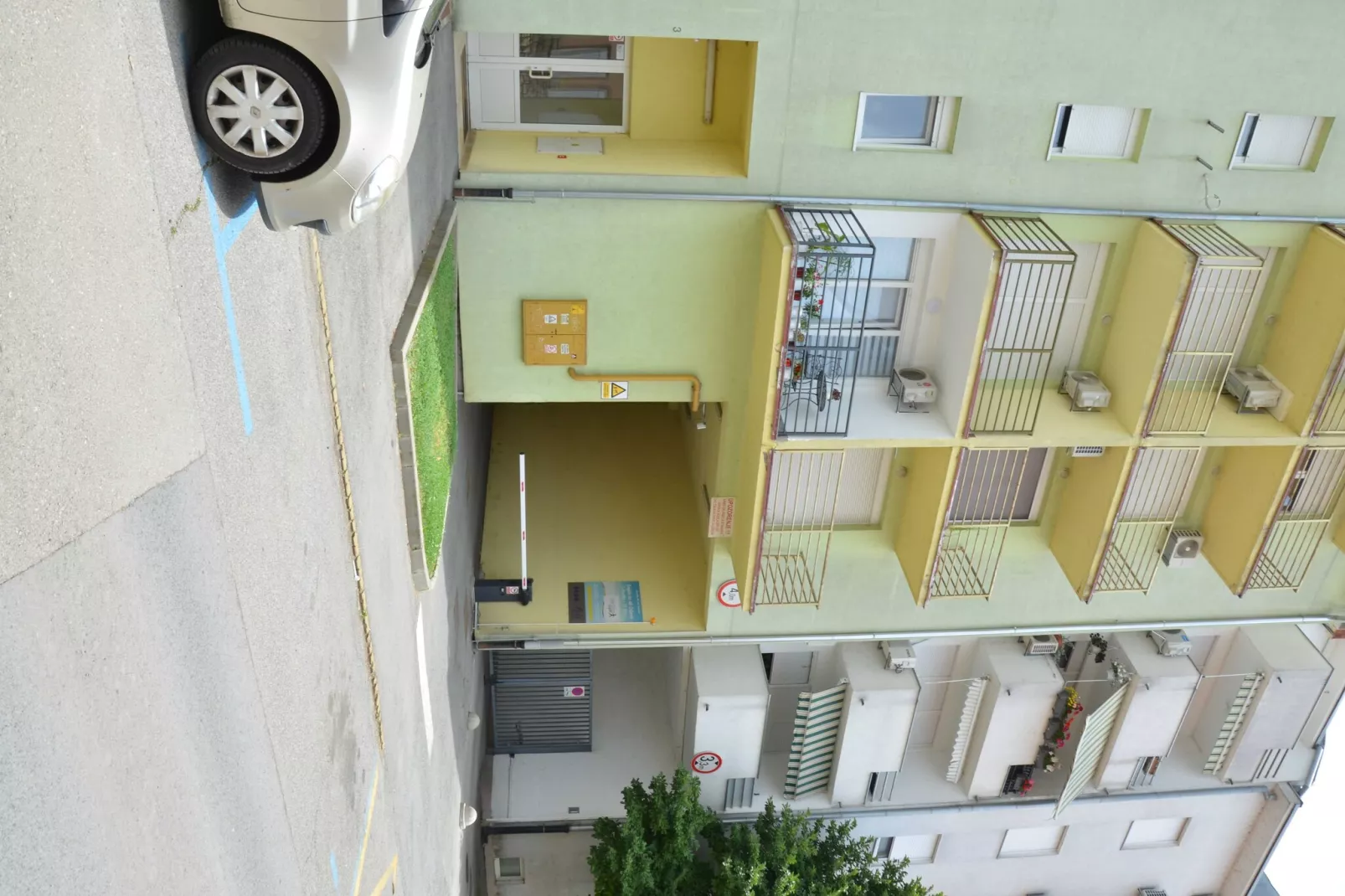 Stylish Apartments with Osijek Near Top Attractions - Comfort Studio Apartment - Maks - Uitzicht