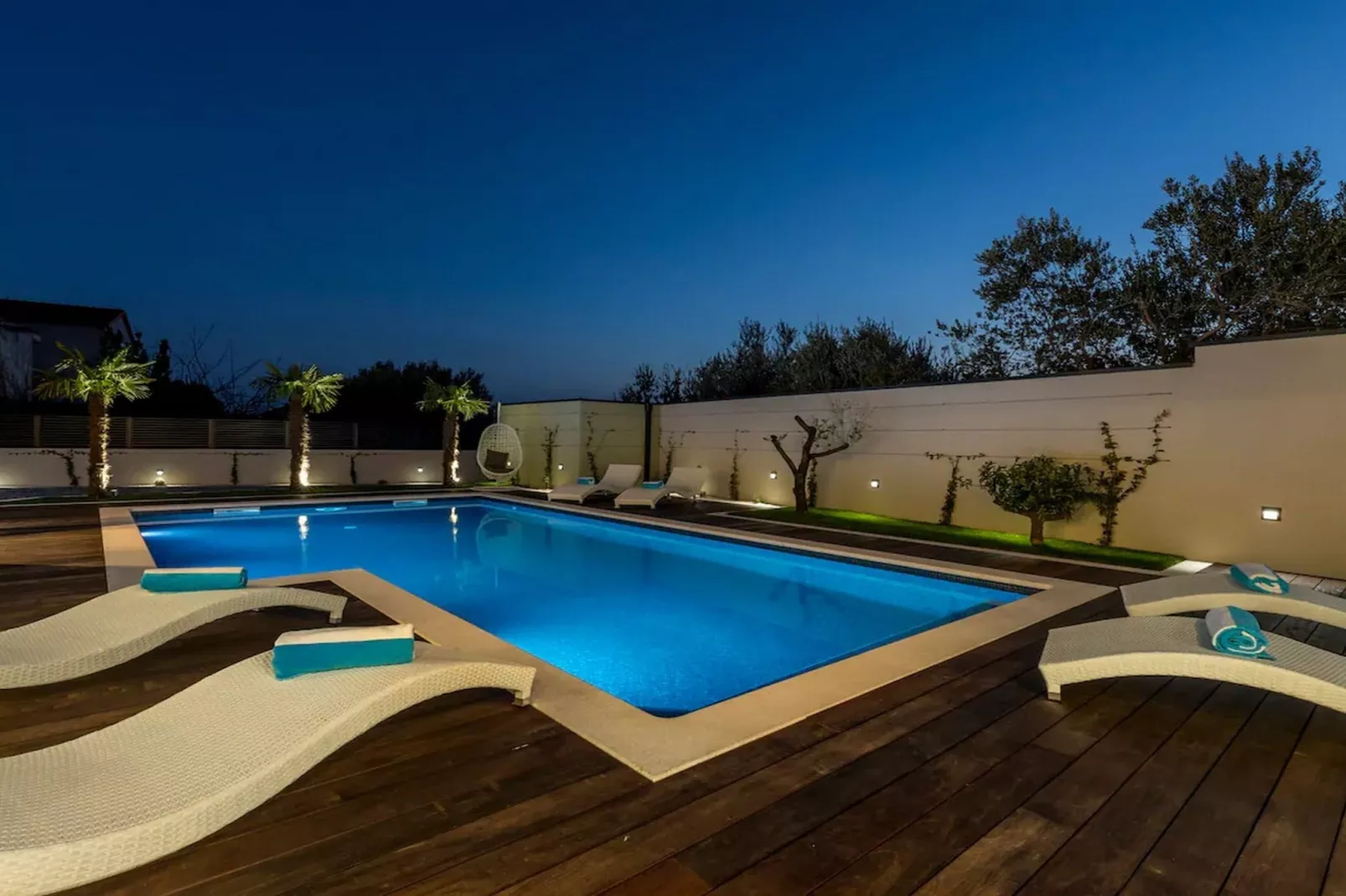 Sophisticated Oasis Residence Villa with Pool - Three Bedroom Villa with Pool - Zwembad