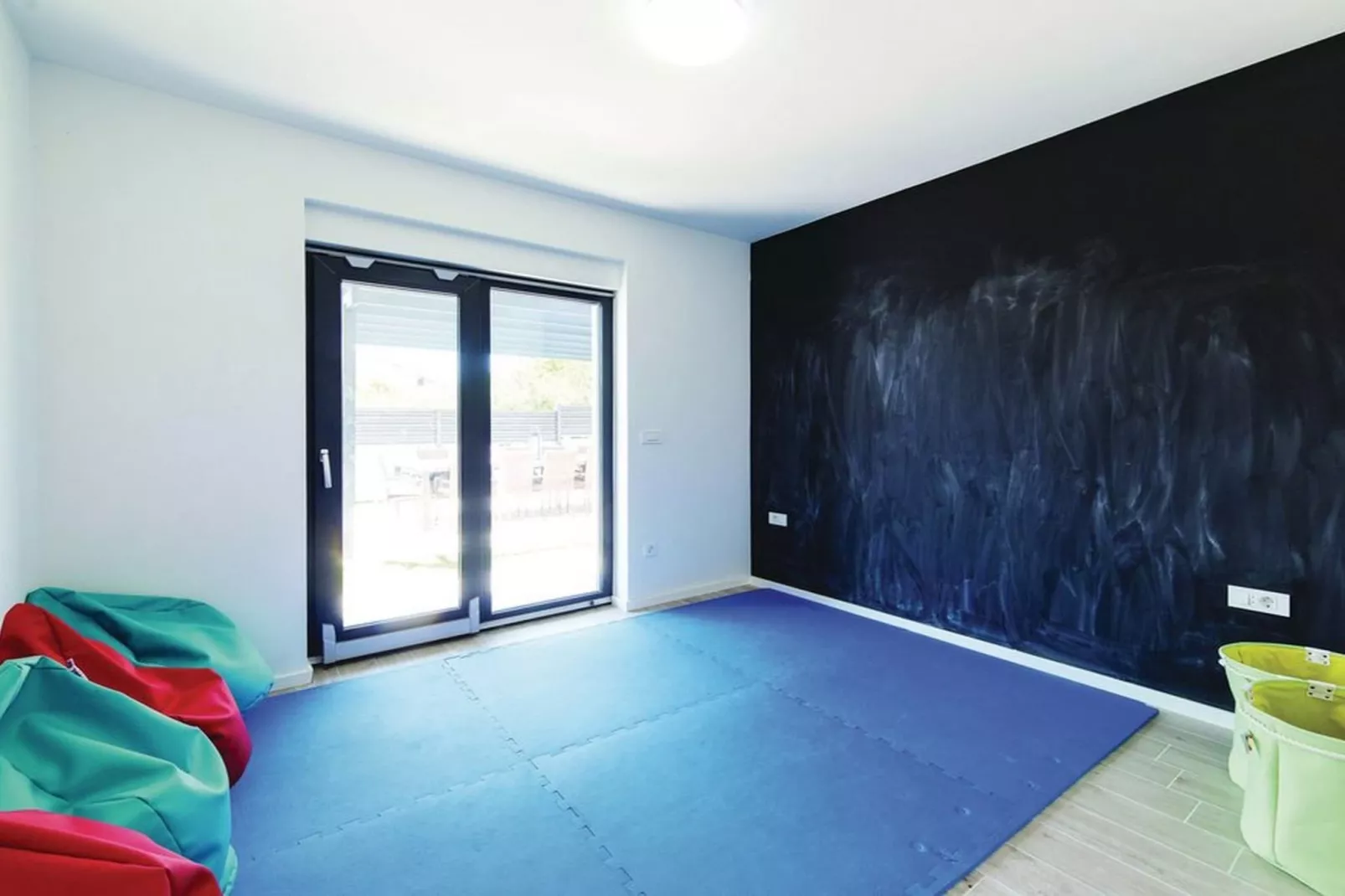 Modern Kastel Villa with Private Pool, Gym, and Large Outdoor Space - Eight Bedroom Villa - Binnen
