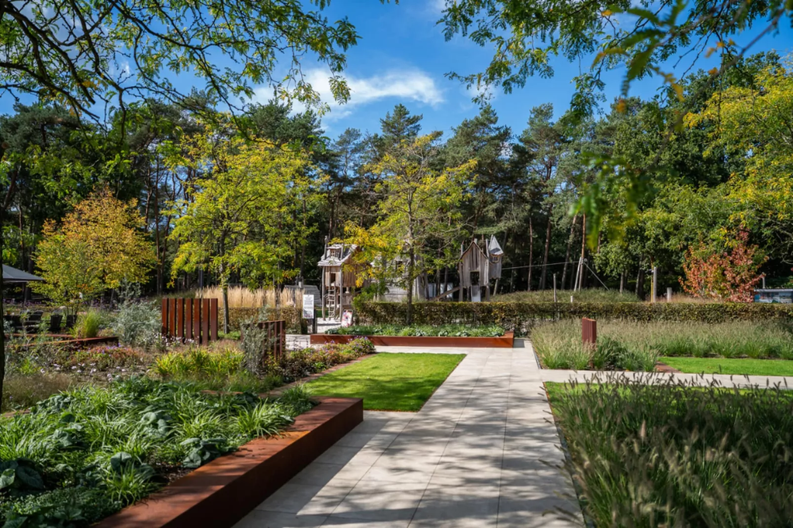 Vakantiepark Molenvelden 10 - Tuinen zomer