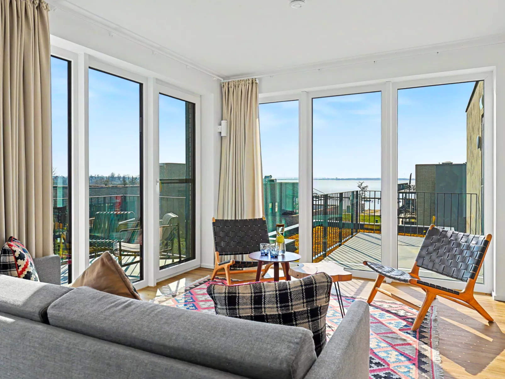 Penthouse Imort (654)