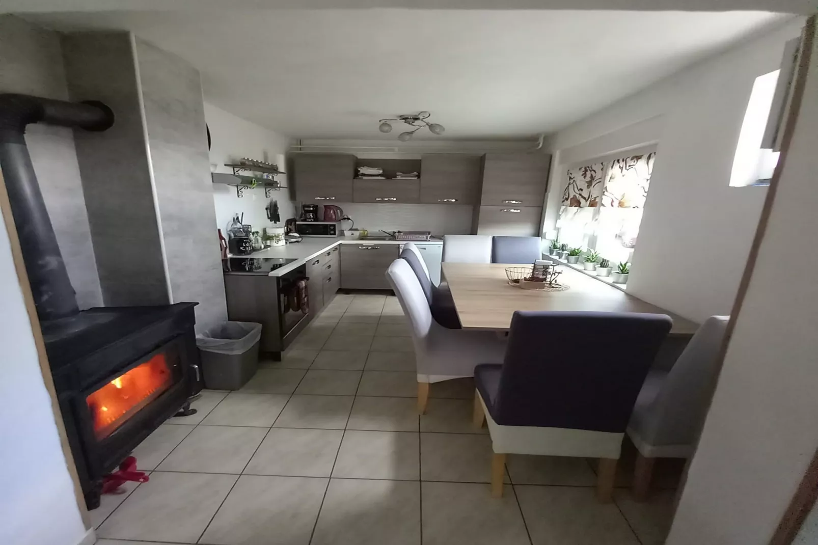 Holiday Home Kim - Three Bedroom Holiday Home with Swimming Pool