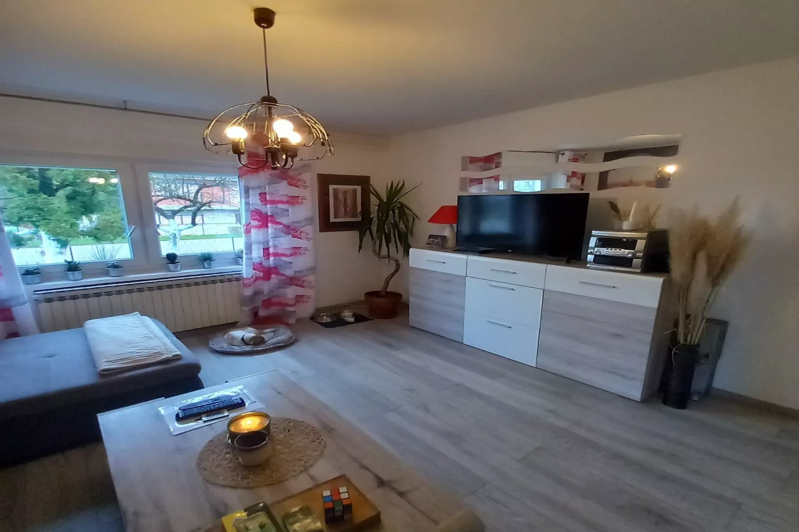 Holiday Home Kim - Three Bedroom Holiday Home with Swimming Pool