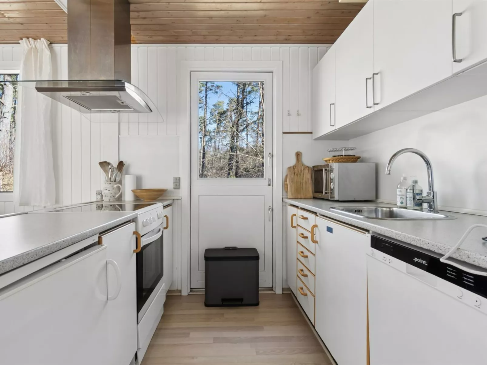 "Mikkelina" - 700m from the sea - Binnen