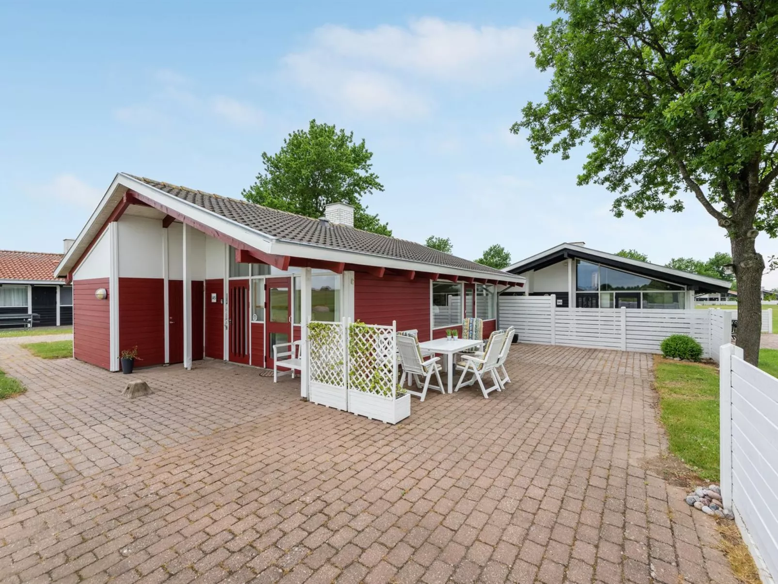 "Ditte" - 300m from the sea - Buiten