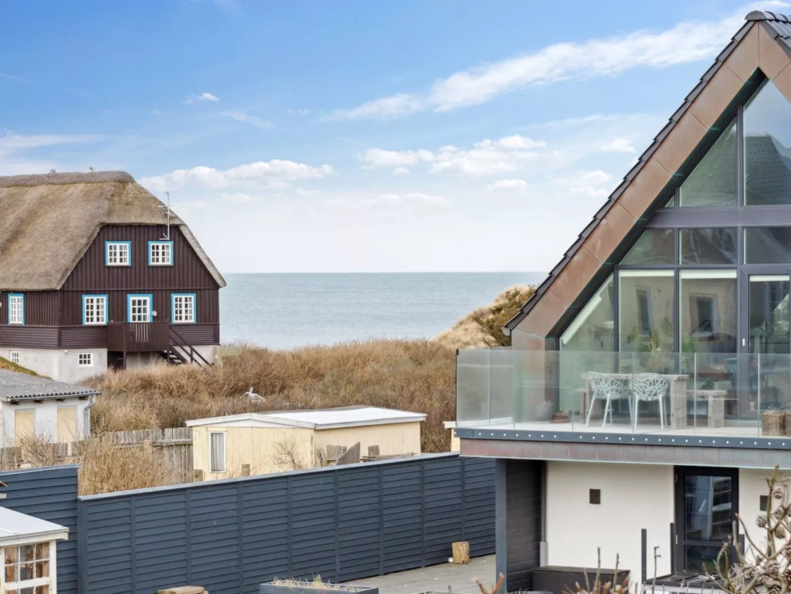 "Birtir" - 200m from the sea - Buiten
