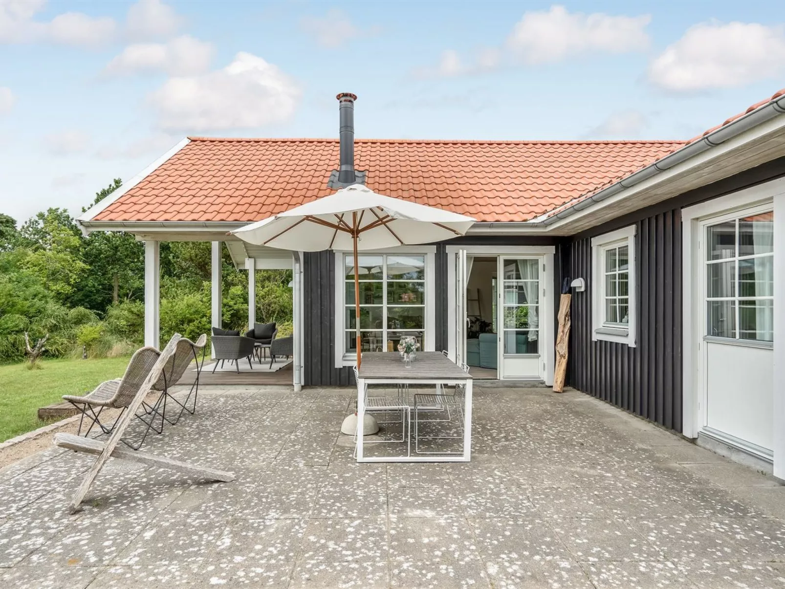 "Bernadete" - 50m to the fjord - Buiten