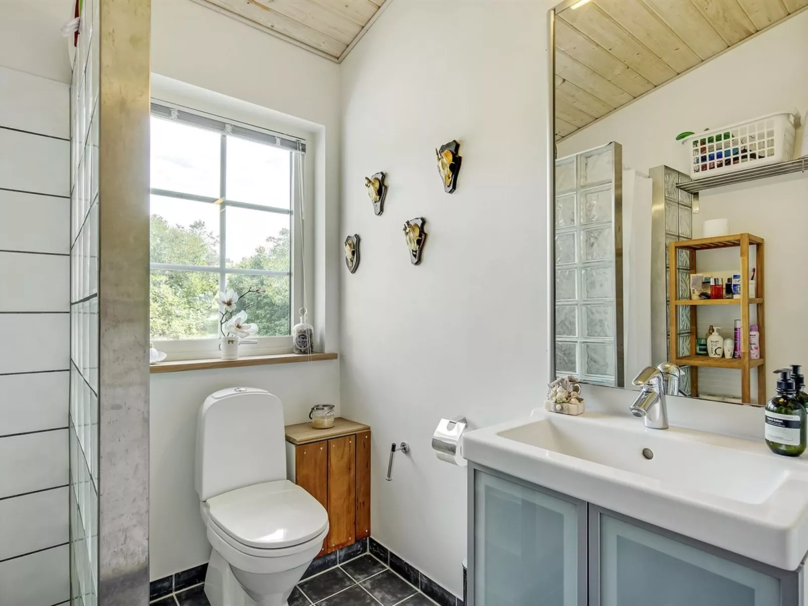 "Bernadete" - 50m to the fjord - Binnen