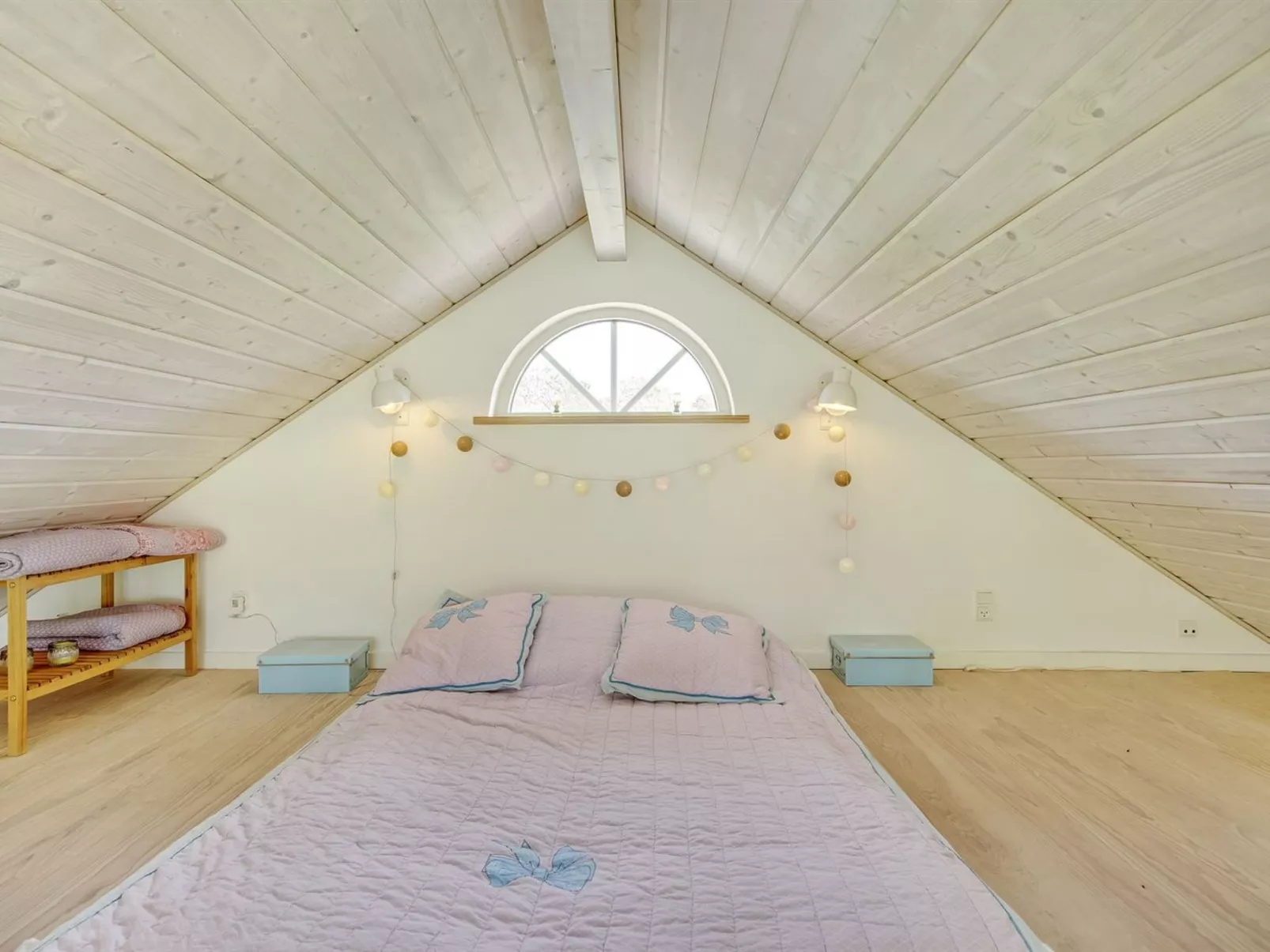 "Bernadete" - 50m to the fjord - Binnen