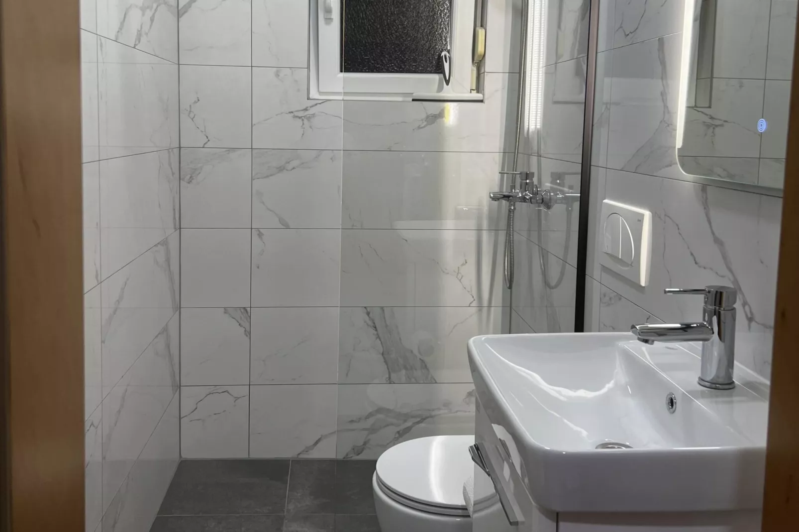 Apartment Lavaran 2 - Badkamer