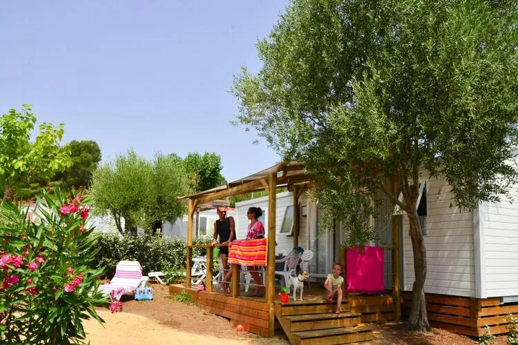 Caravanpark Domaine Sainte Véziane Bessan  Mobilhome Confort Plus 3ch 6p-Tuinen zomer