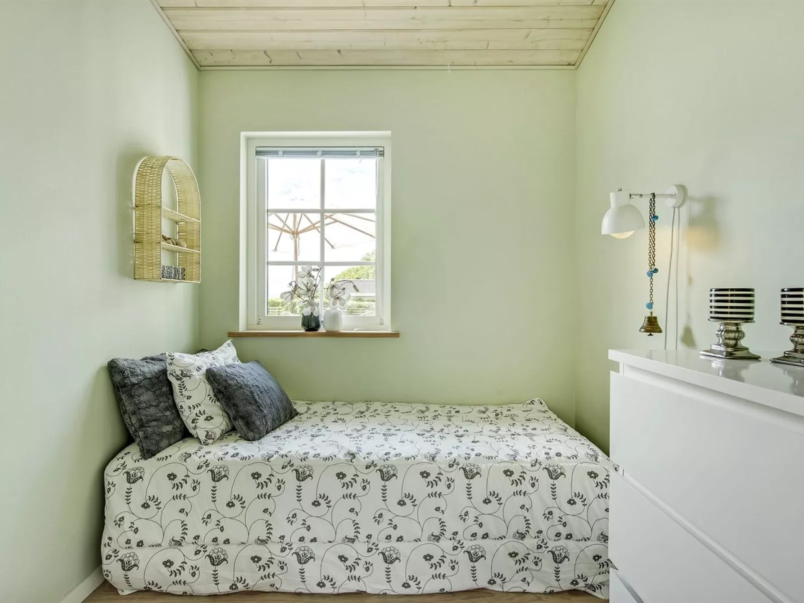 "Bernadete" - 50m to the fjord - Binnen