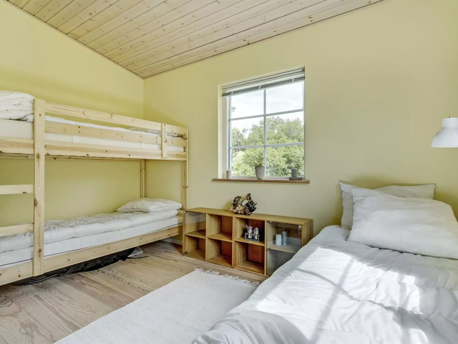 "Bernadete" - 50m to the fjord - Binnen