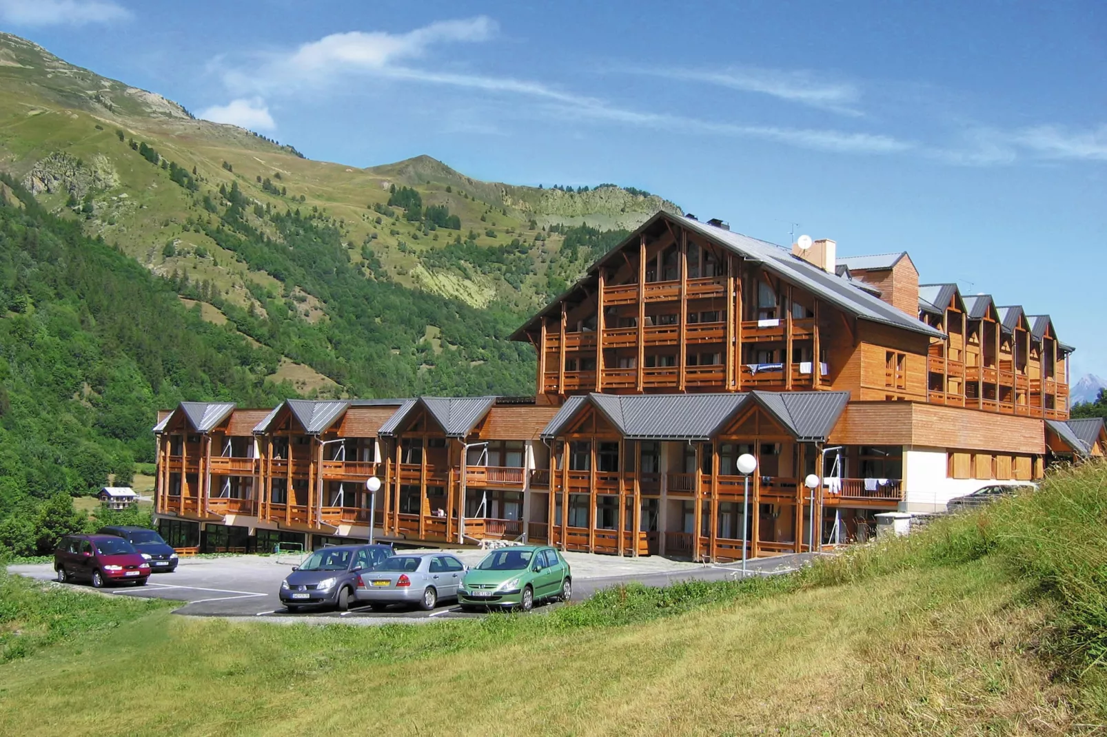 Residence Le Hameau de Valloire 3 - Buitenkant zomer