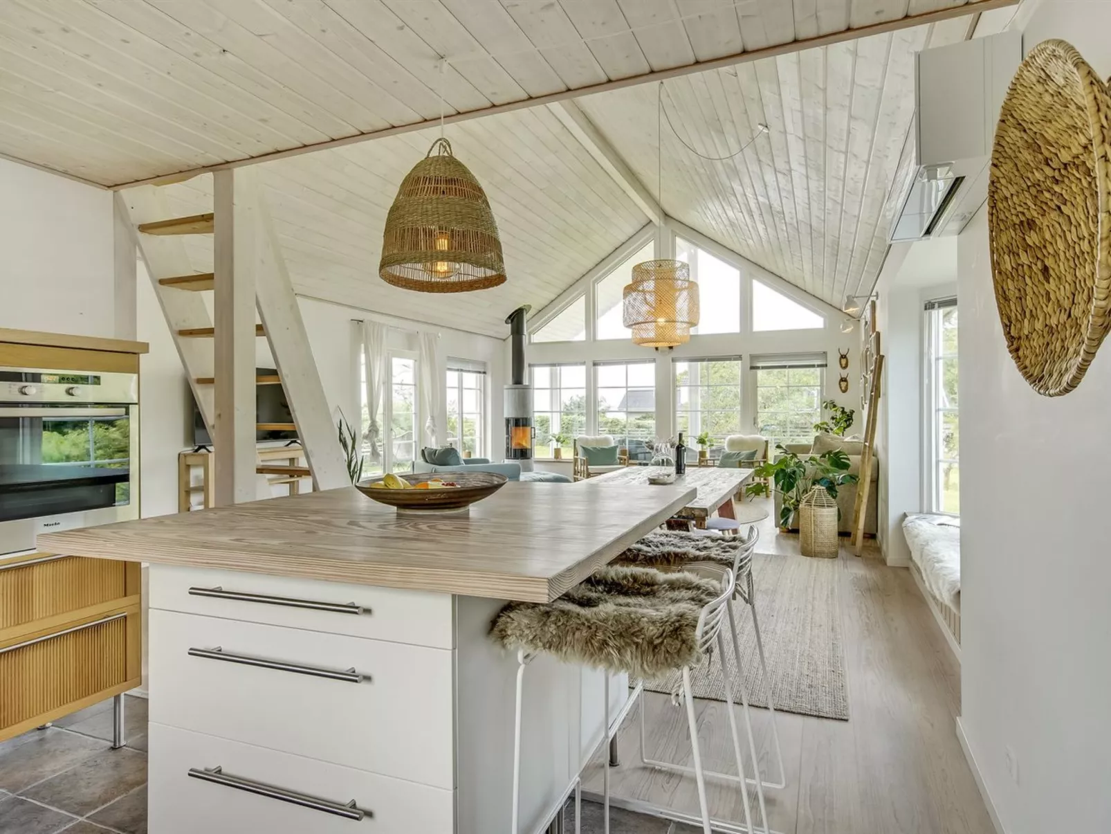 "Bernadete" - 50m to the fjord - Binnen