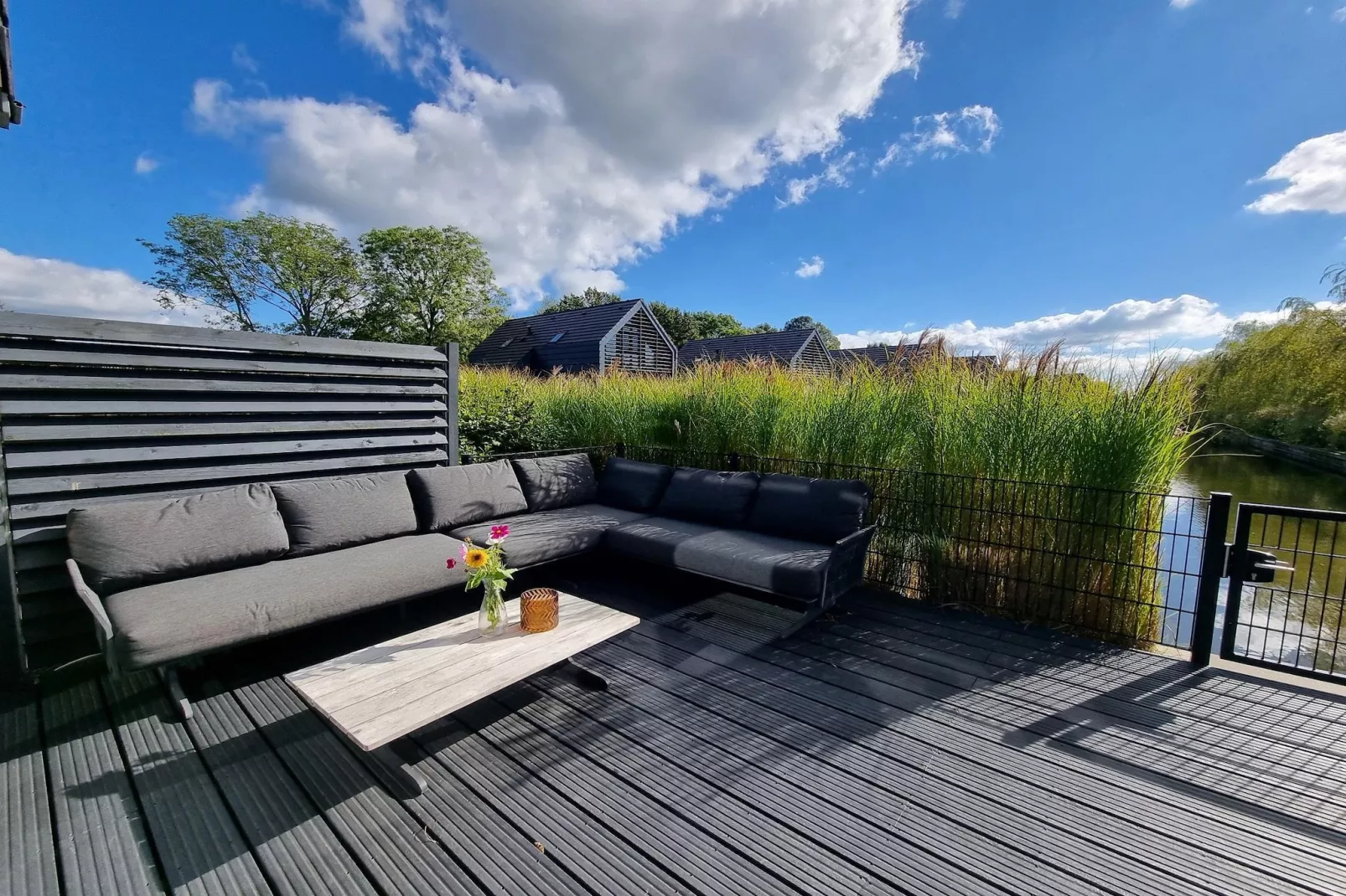 Watervilla Achttjin - Terrasbalkon