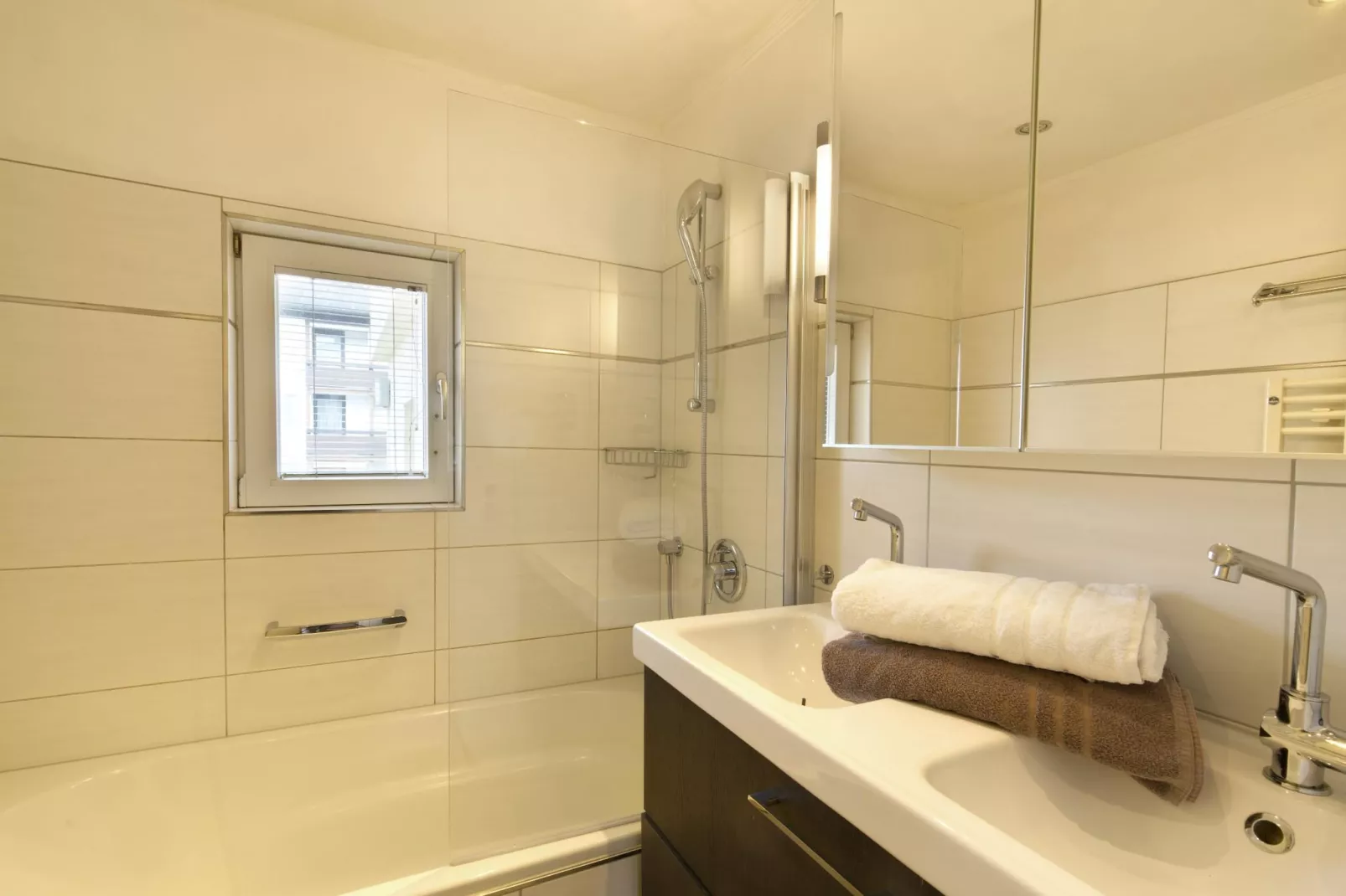 Menardi C - Badkamer