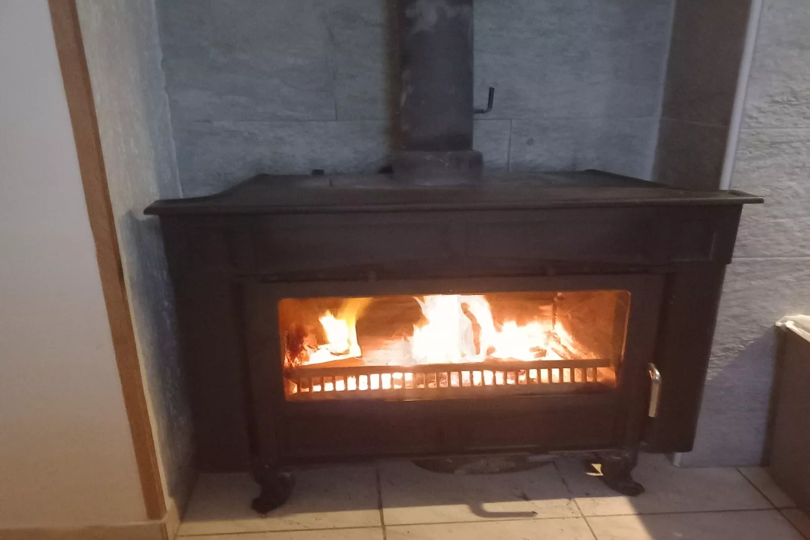 Holiday Home Kim - Three Bedroom Holiday Home with Swimming Pool - Binnen