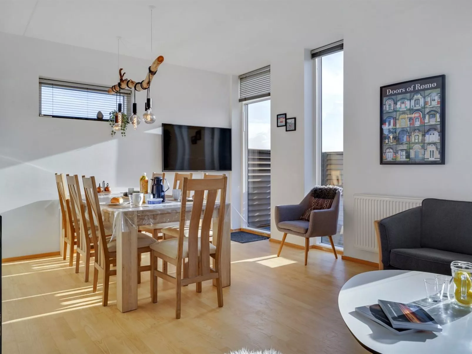 "Pirkko" - 100m from the sea - Binnen