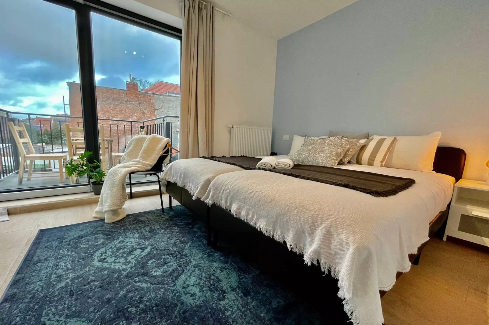 Luxury Dlx 1BR Near Fashion District by OneLuxStay - Slaapkamer