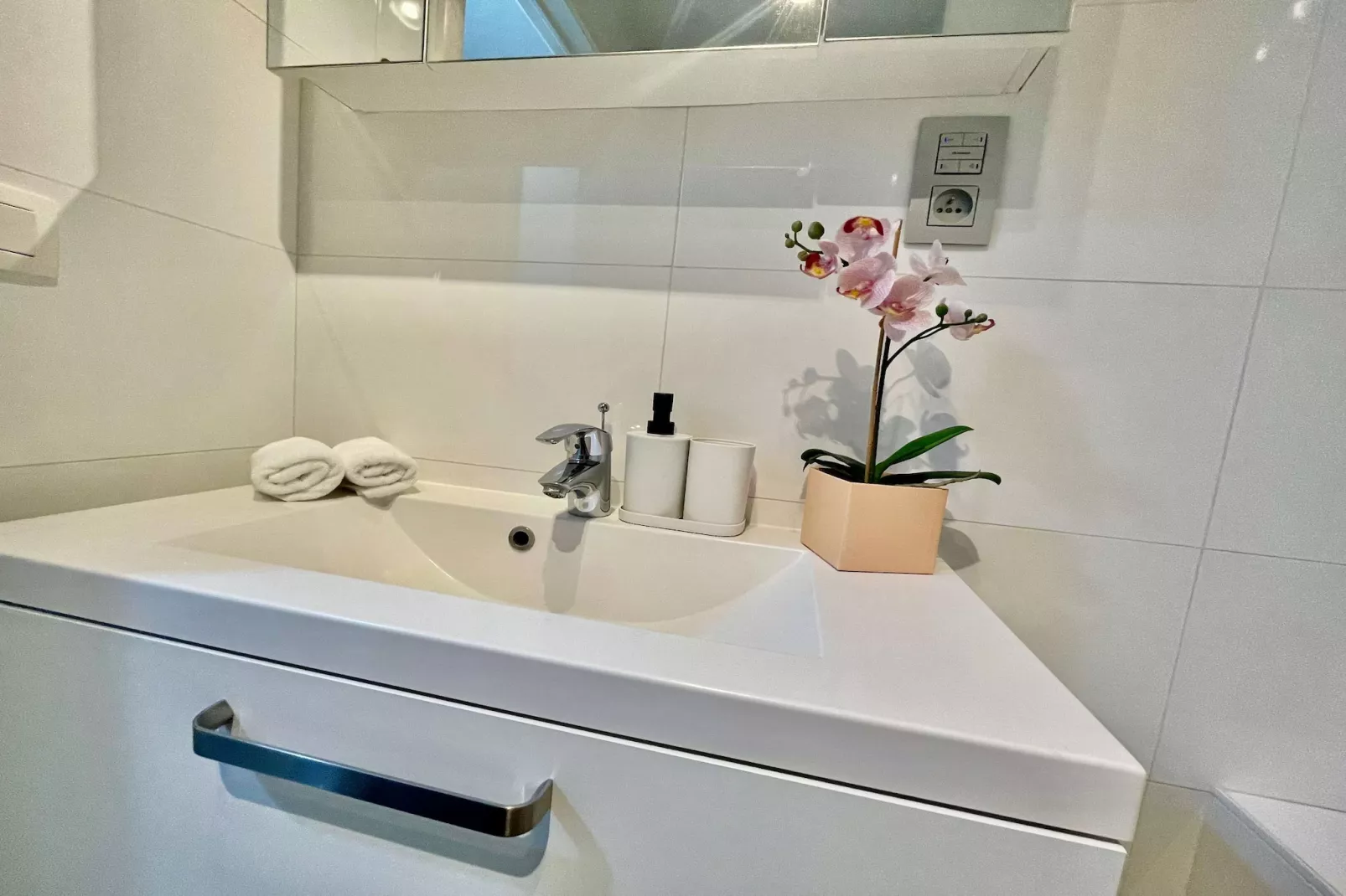 Cozy 1BR City Centre Near Meir Shopping by OneLuxStay - Badkamer