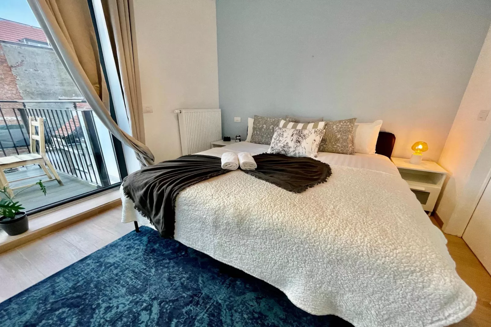 Luxury Dlx 1BR Near Fashion District by OneLuxStay - Slaapkamer