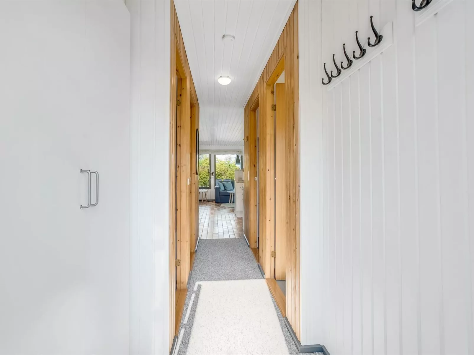 "Lars" - 250m from the sea