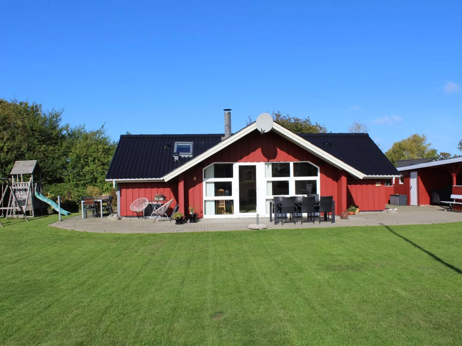 "Thorgot" - 400m from the sea