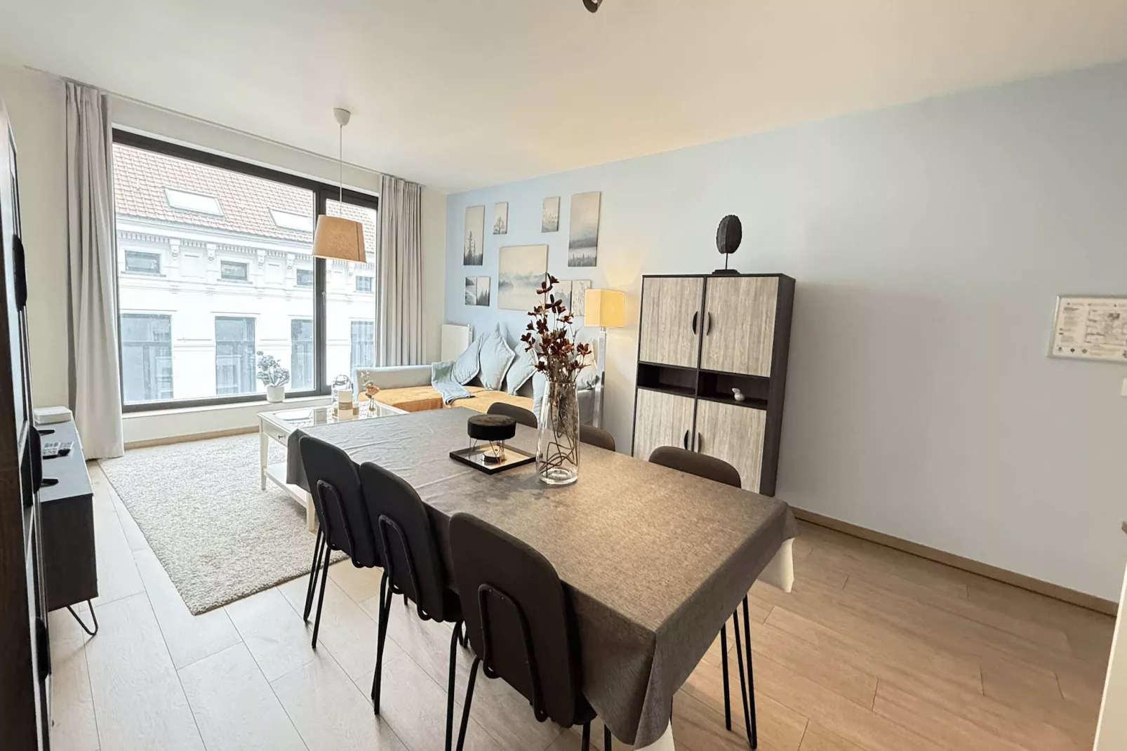 Spacious 3BR 25 BA Near Diamond District by OneLuxStay