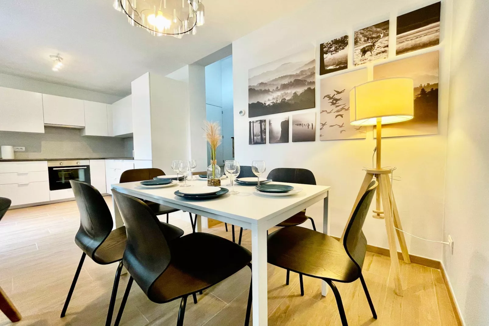 Luxury 2BR 1BA Near Fashion District by OneLuxStay