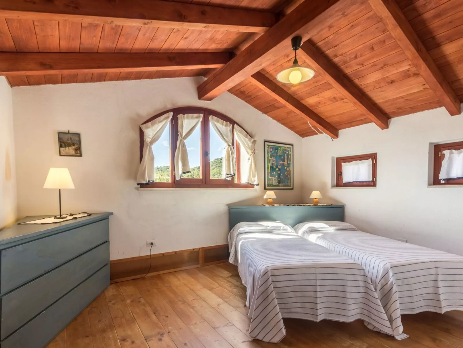 Tenuta "Carrubo" mit Wandkasten