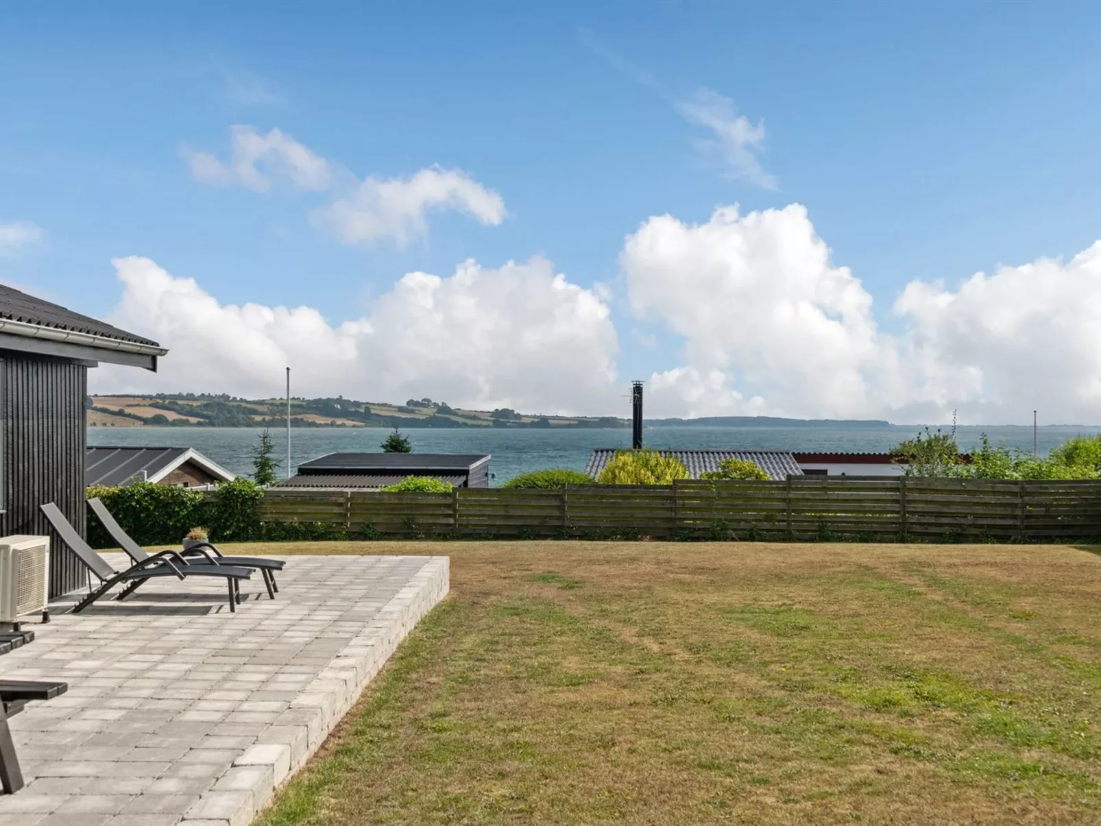 "Beowulf" - 200m from the sea - Buiten