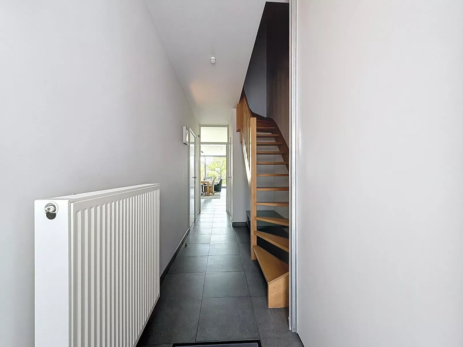 Stella Maris with garage and garden - Binnen