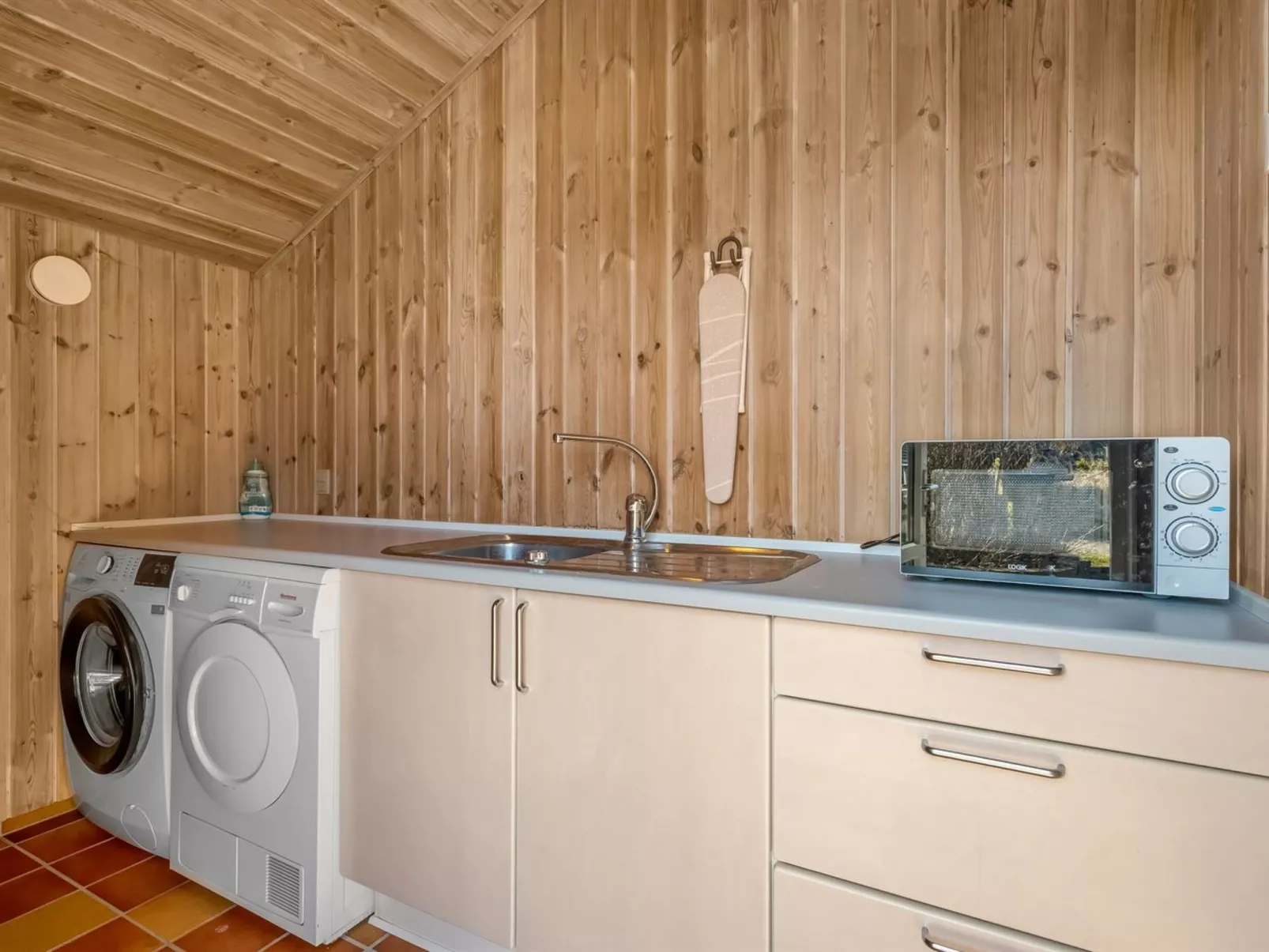 "Heika" - 6.8km from the sea - Binnen