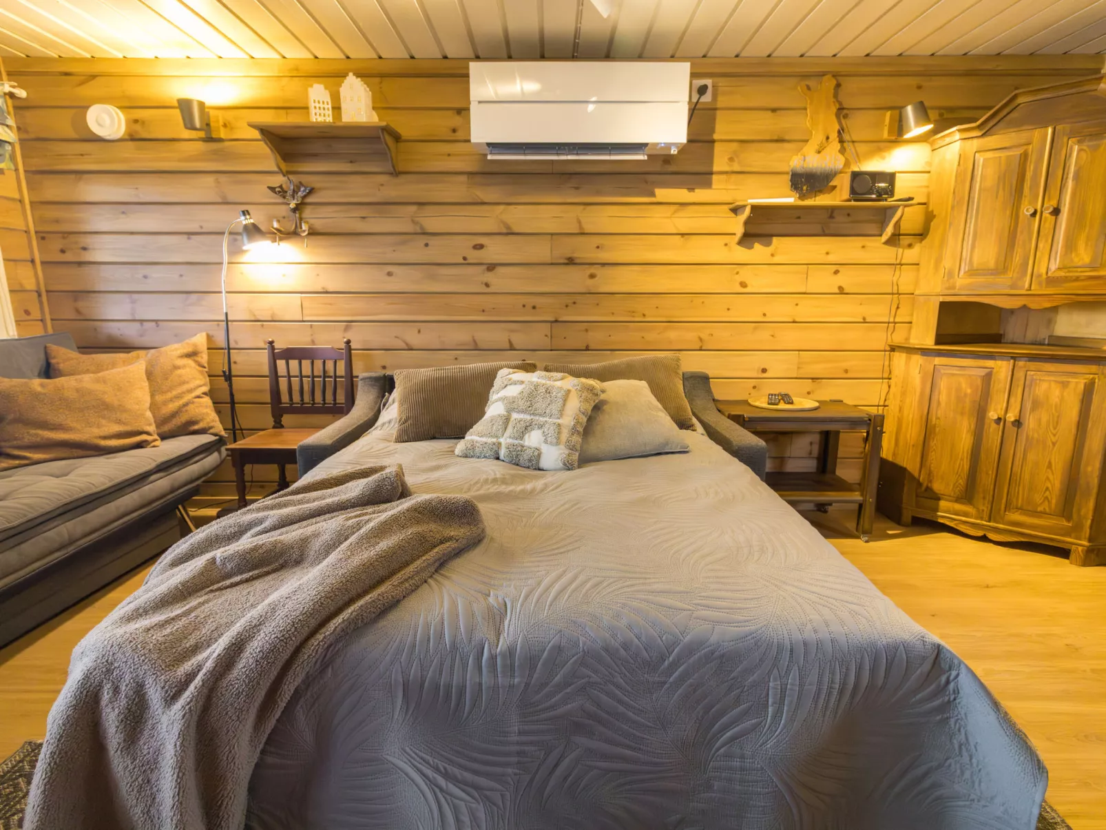 Lystikämän helmi - Binnen