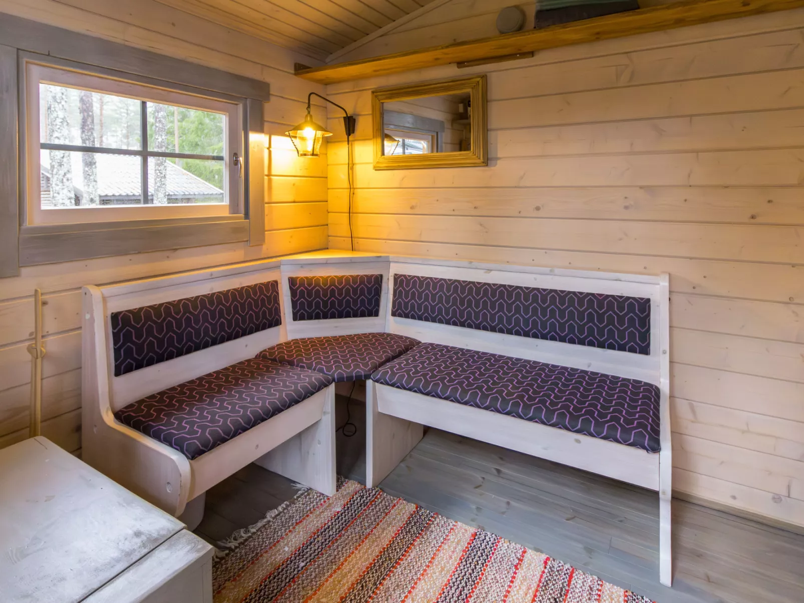 Lystikämän helmi - Binnen