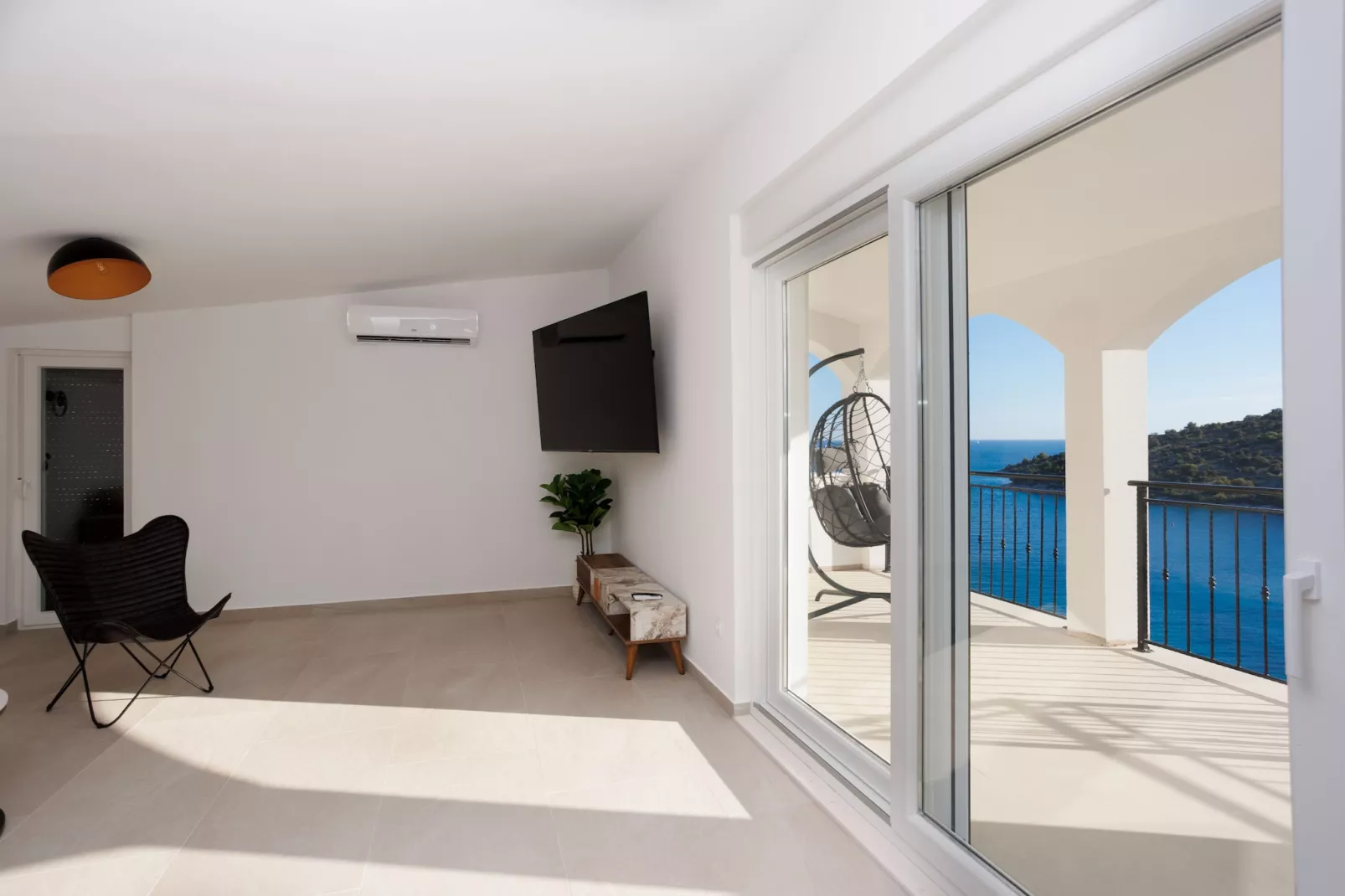 Villa La Fortezza with sea view - Woonkamer