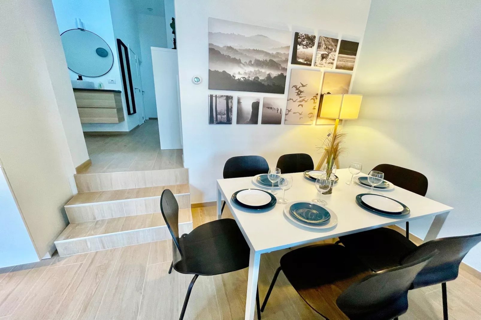 Luxury 2BR 1BA Near Fashion District by OneLuxStay - Eetkamer