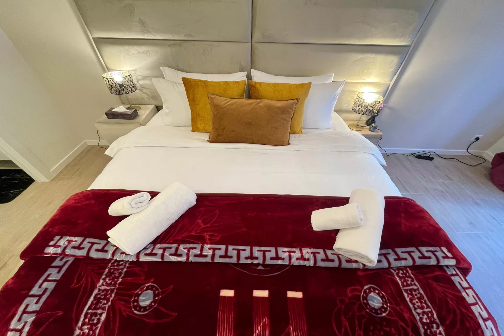 One Lux Stay Near Antwerp Central Grande Deluxe 3 bedroom suite - Slaapkamer