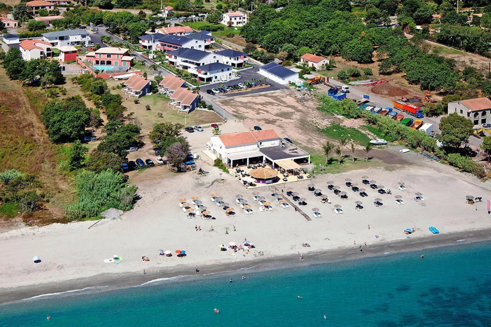 Residence Marea Resort Sainte Lucie-de-Moriani / Apt de luxe 2pc4/Bilocale/4 - Uitzicht zomer