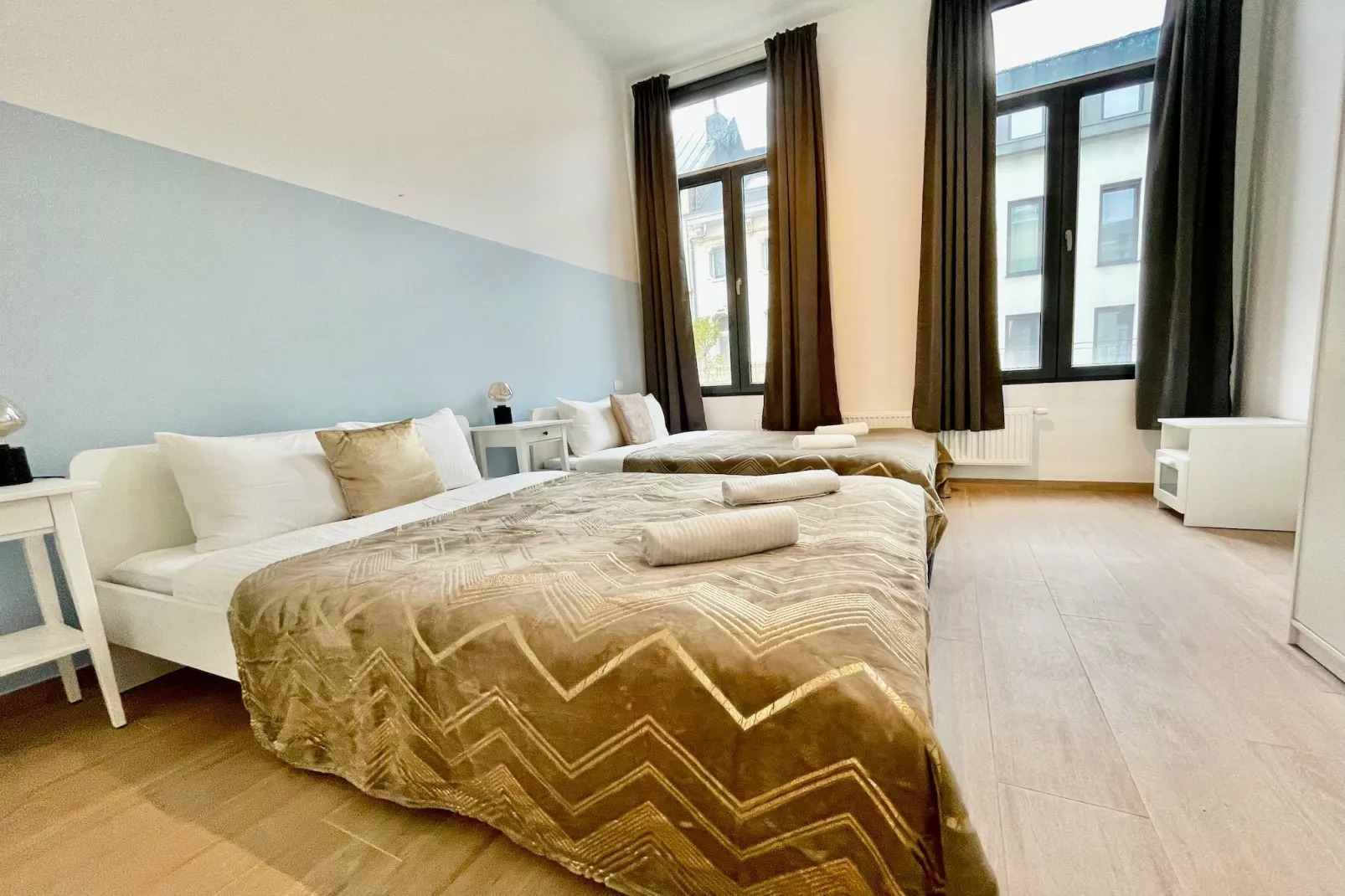 Luxury 2BR 1BA Near Fashion District by OneLuxStay - Slaapkamer