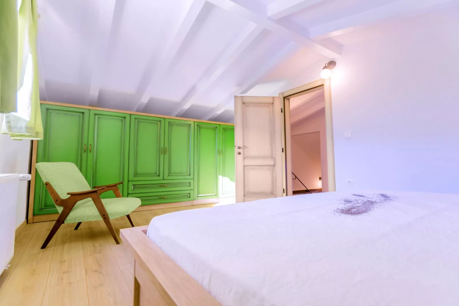 Rustic Villa Fragola with heated pool - Slaapkamer