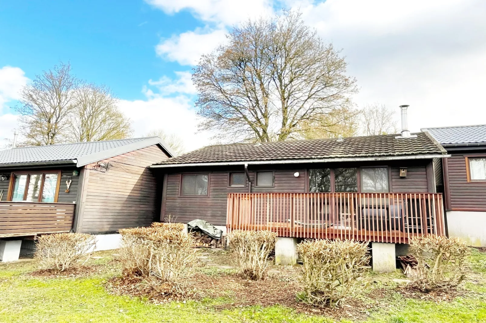 Chalet du temps suspendu - Buitenkant zomer