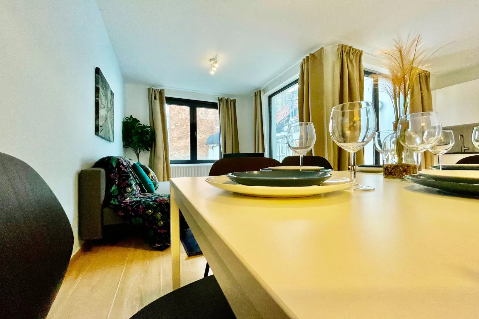 Luxury 2BR 1BA Near Fashion District by OneLuxStay - Sfeer