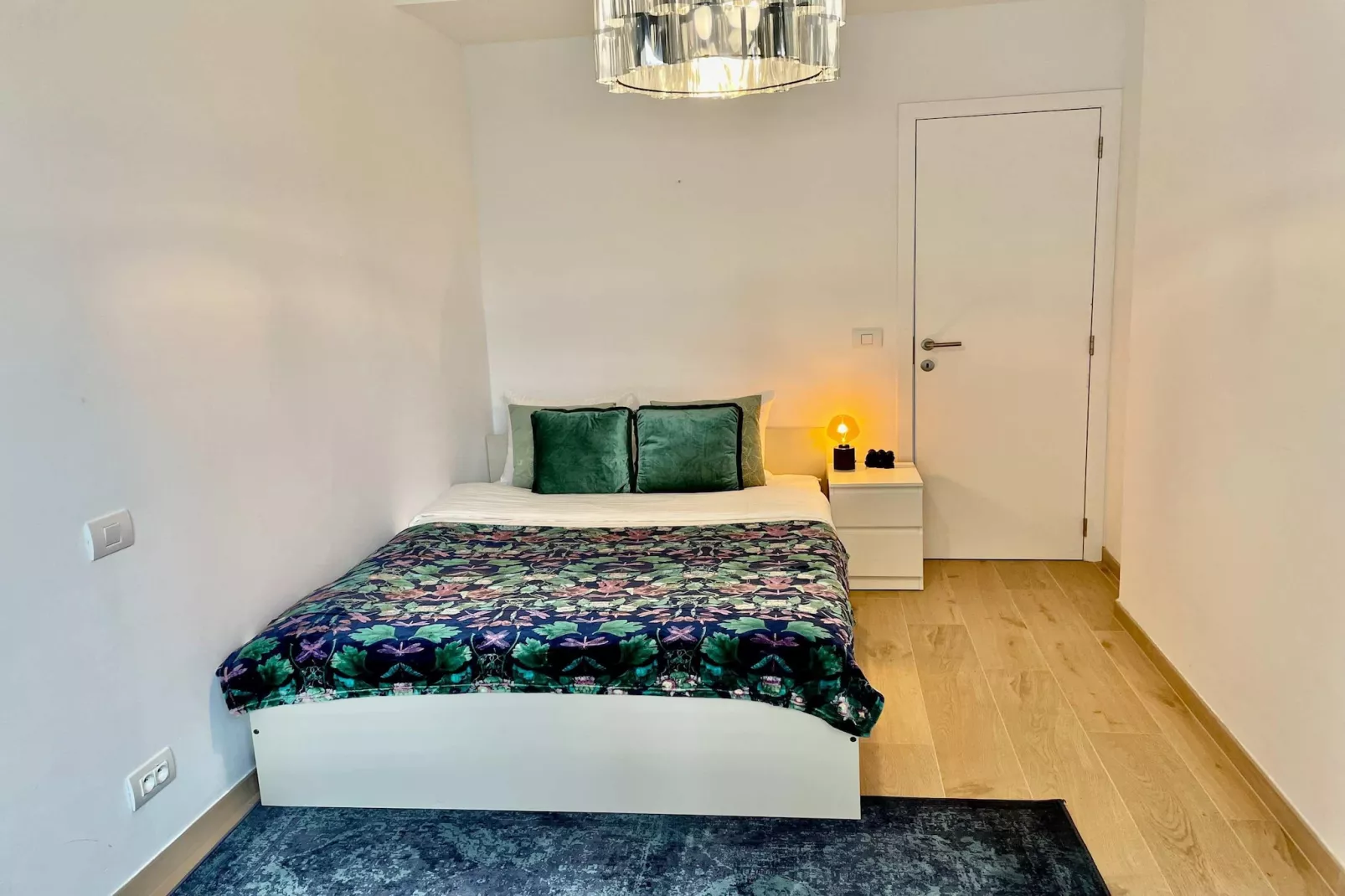 Luxury 2BR 2BA Near Fashion District by OneLuxStay - Slaapkamer