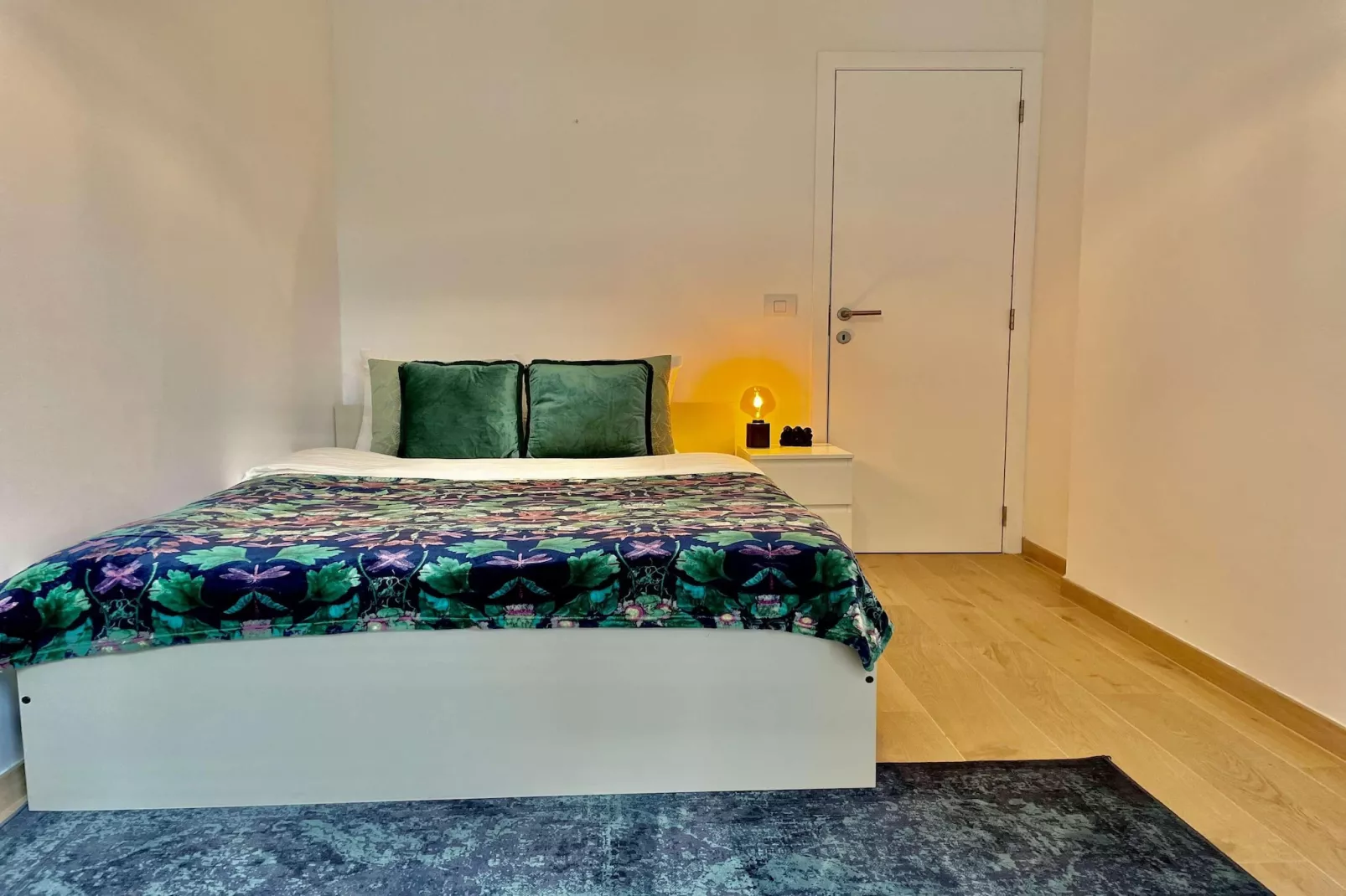 Luxury 2BR 2BA Near Fashion District by OneLuxStay - Slaapkamer