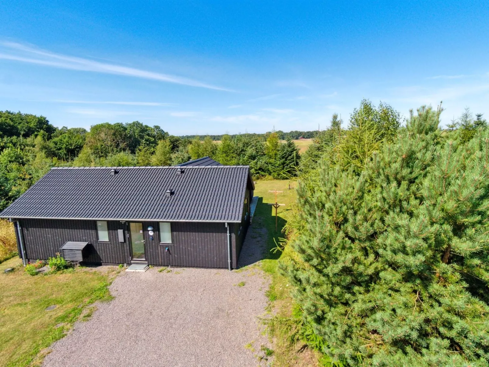 "Kristiarn" - 1.1km from the sea - Buiten