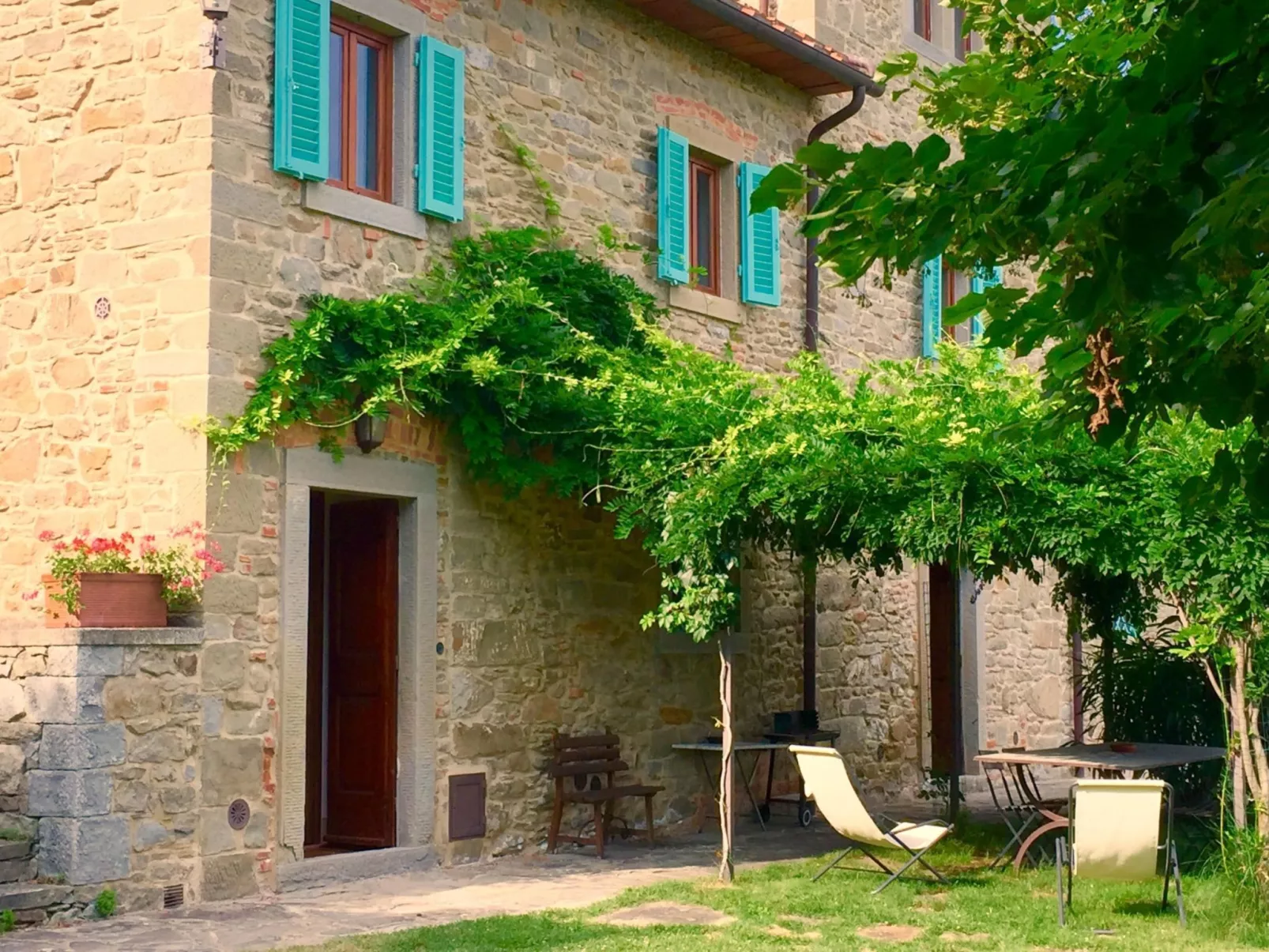 Für sieben Personen mit tollem Blick auf die Hügel des Chianti - Buiten
