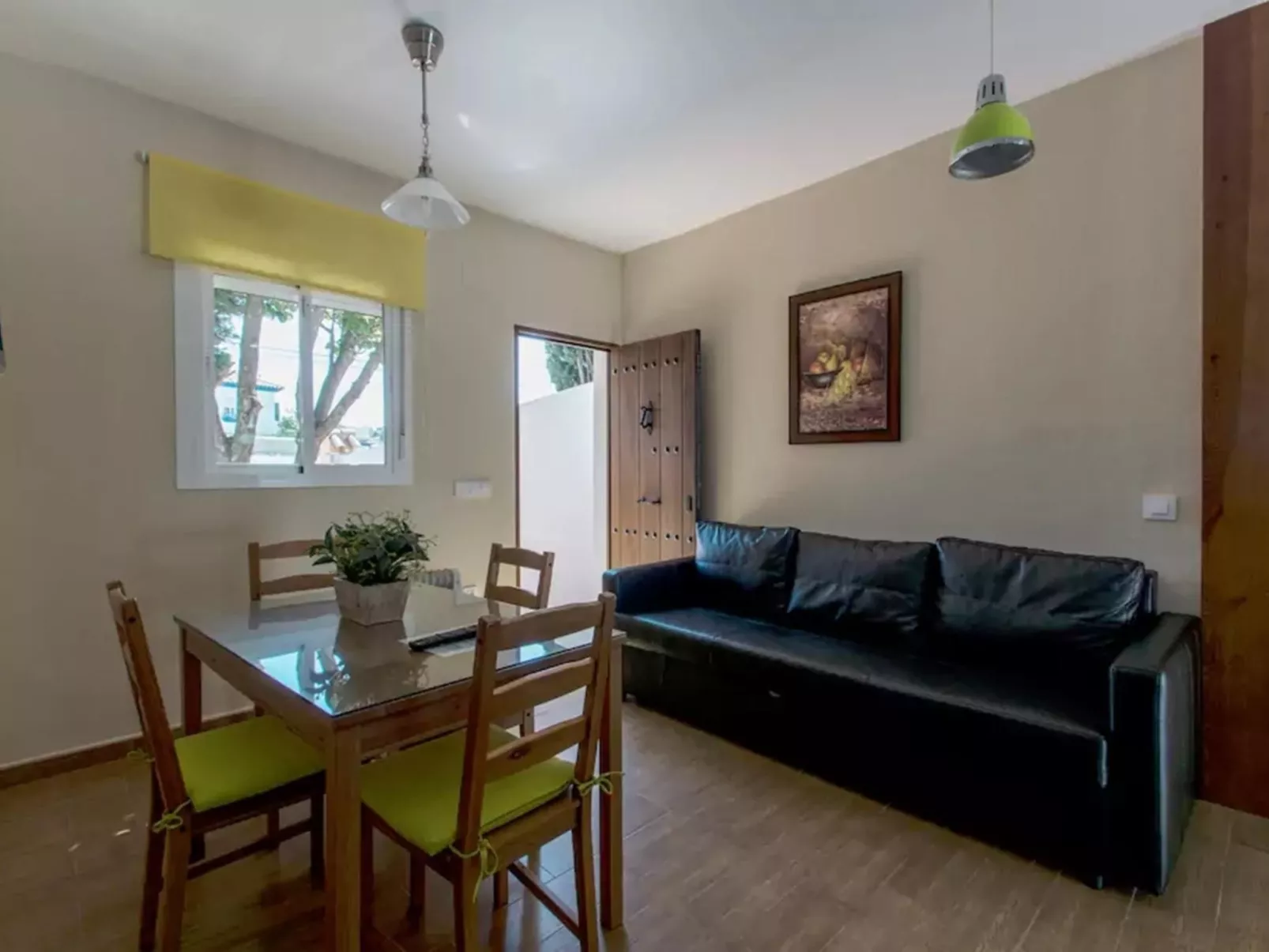 In Conil De La Frontera mit gemeinsamem Pool, Grill und Garten - Binnen