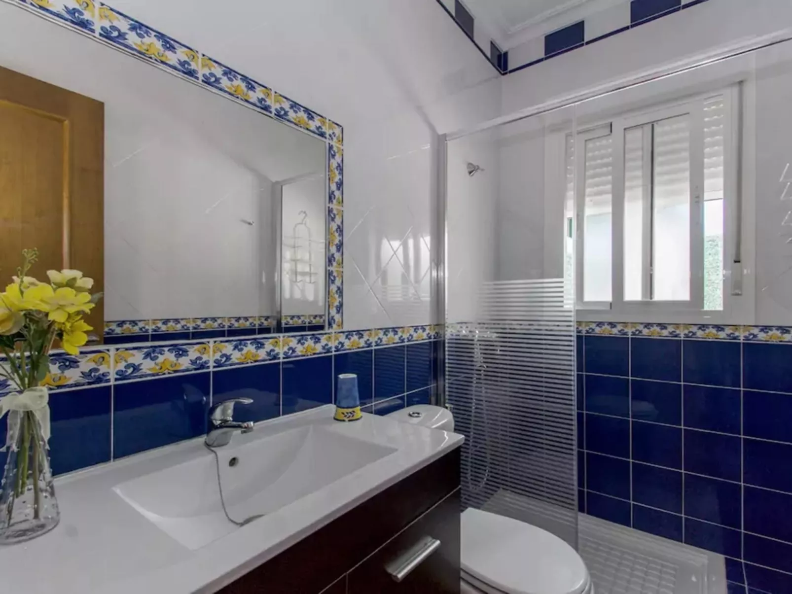 In Conil De La Frontera mit gemeinsamem Pool, Grill und Garten - Binnen